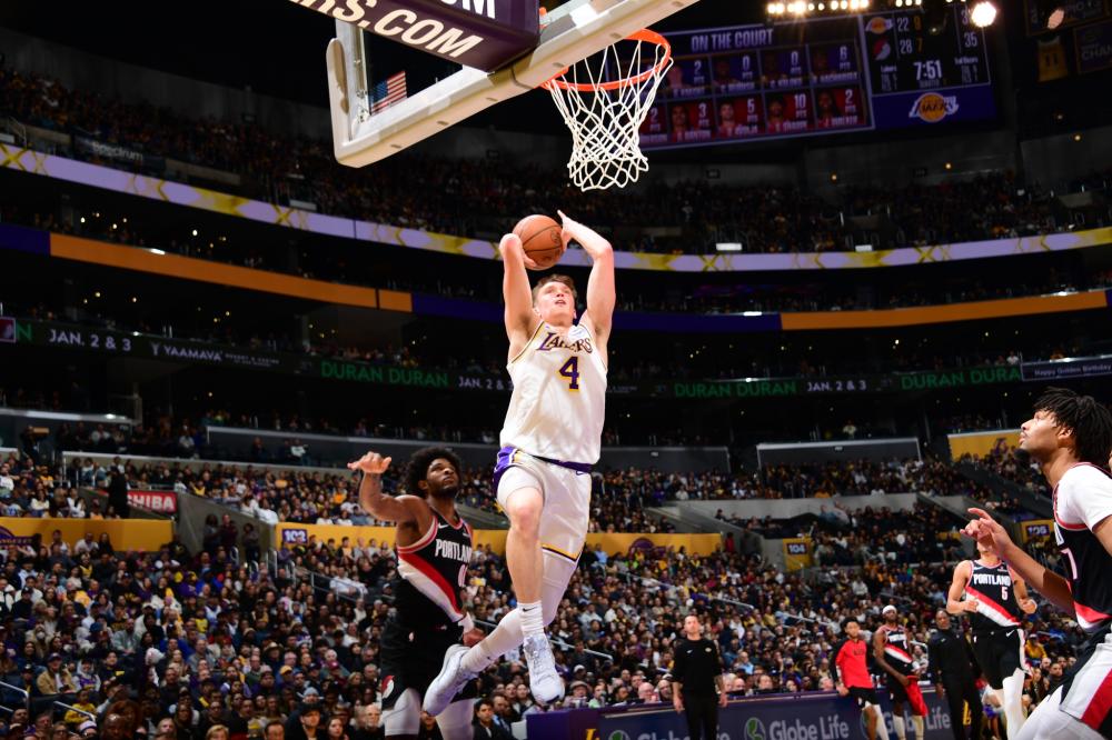 实施了肢体 实施了肢体