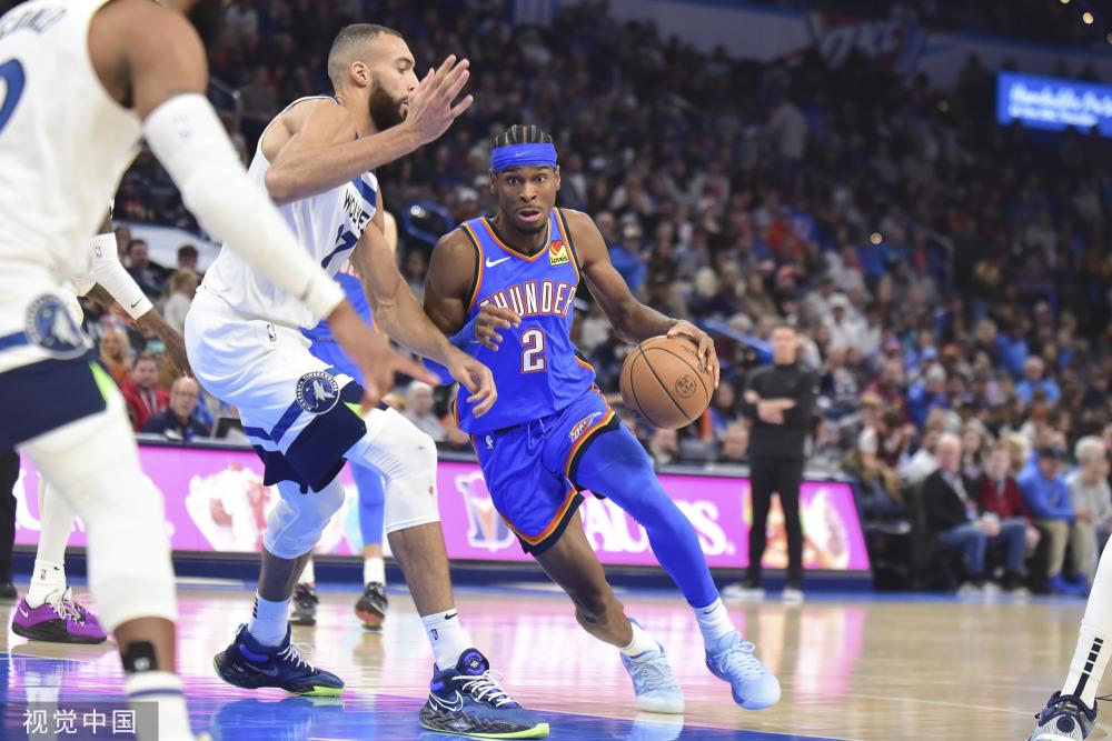 还在进攻端 还在进攻端