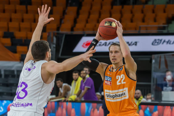 尤其是在进 尤其是在进